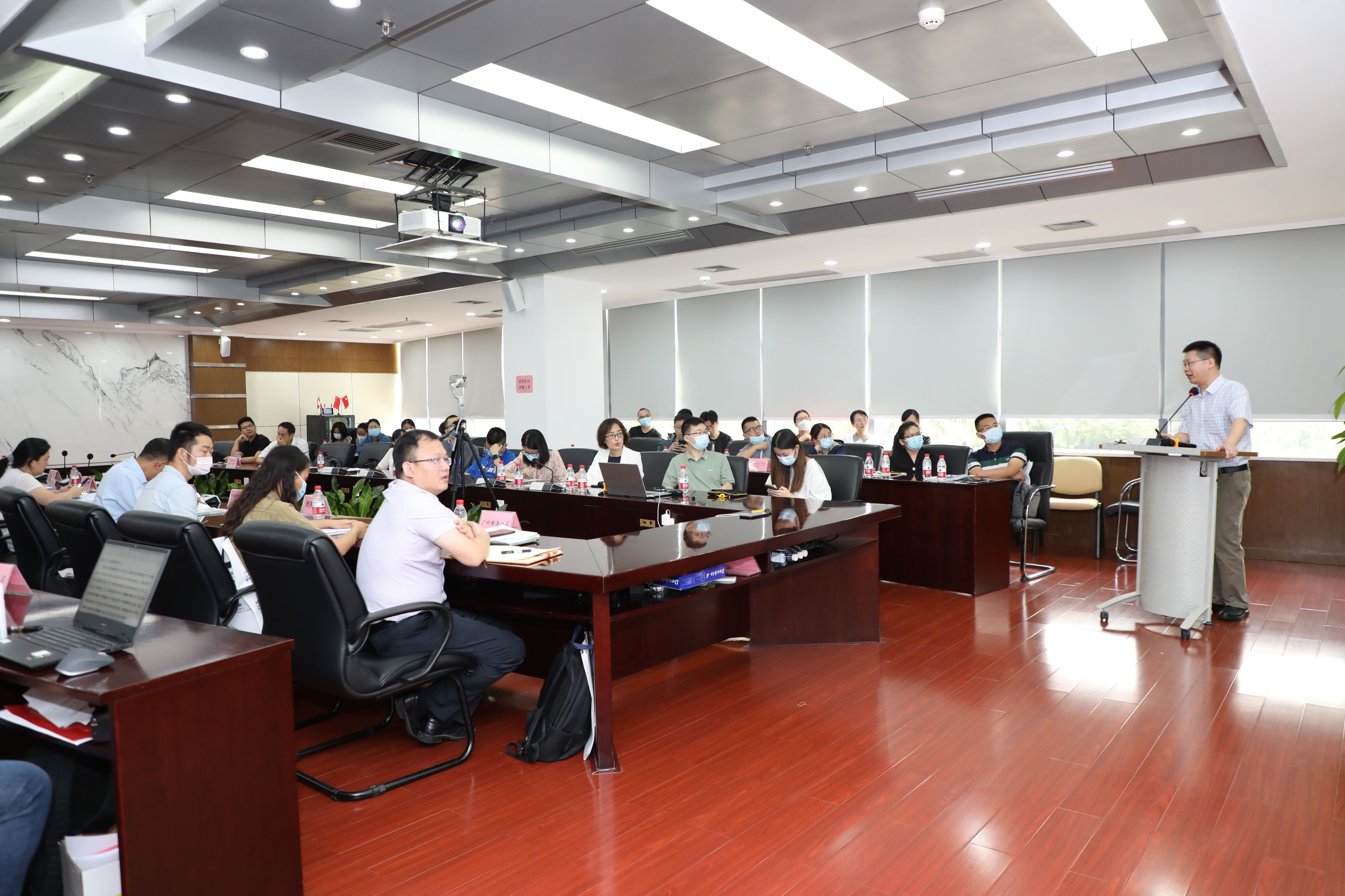 鐘國平教授作主題演講